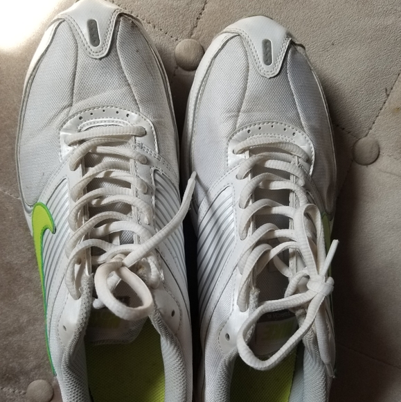 Nike shoes - Picture 5 of 8